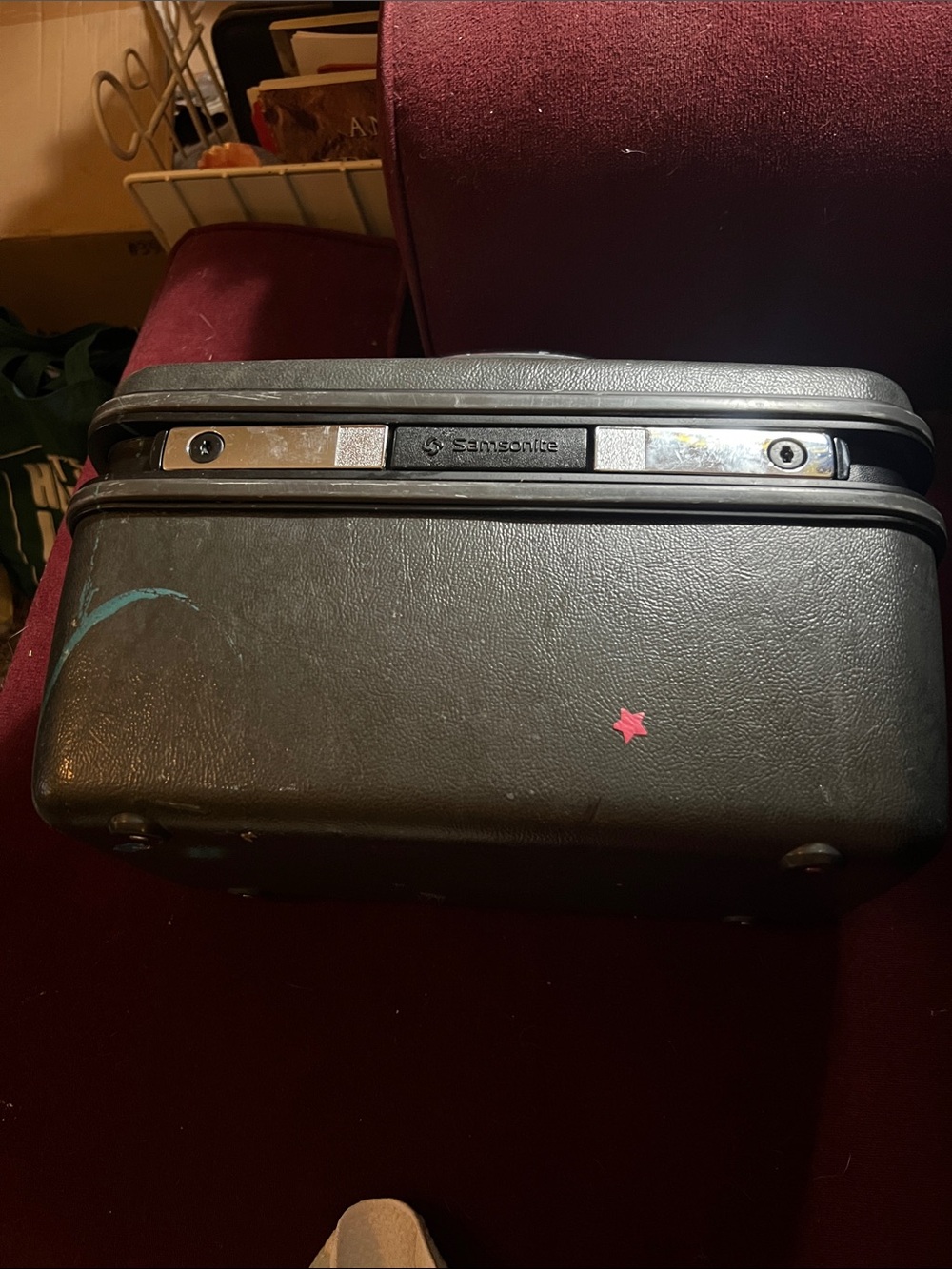 Samsonite Hard Shell train Case with Chrome Accents as is